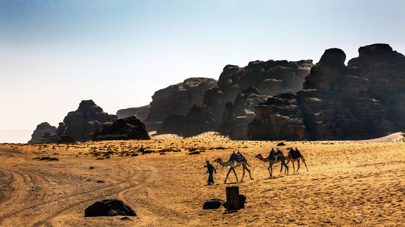 Tour di 05 ore in 4x4 nel Wadi Rum (con o senza pernottamento) (WR-JHT-004)